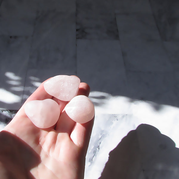 polerede rosakvarts sten til dit arbejde